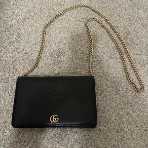 Gucci Black Leather Chain Bag